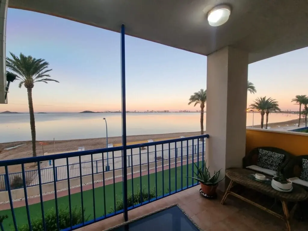 Terraza con vistas al Mar Menor en Shore House, Playa Honda