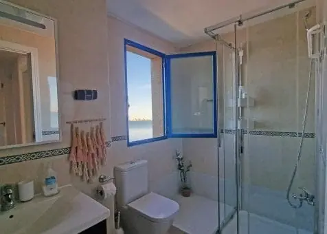 Baño de Shore House en Playa Honda