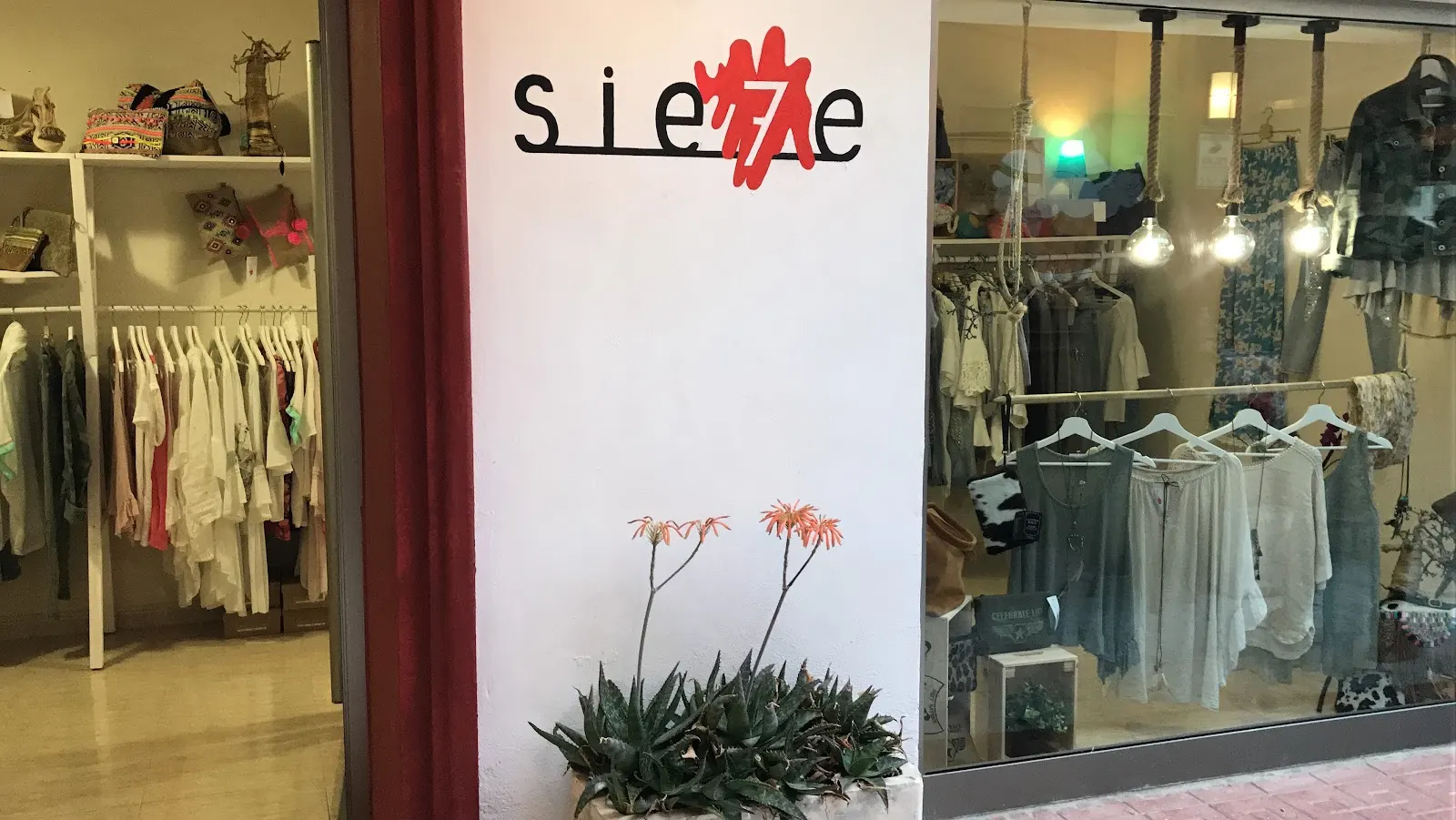 Escaparate de Sie7e, Calle Proa