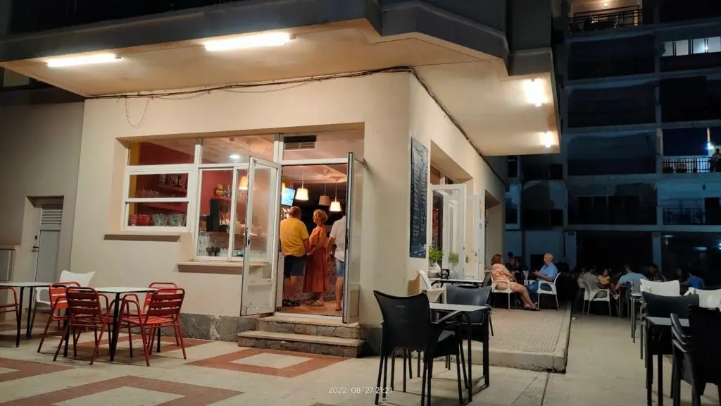 Fachada de Siesta Restaurante Bar en Las Sirenas, La Manga