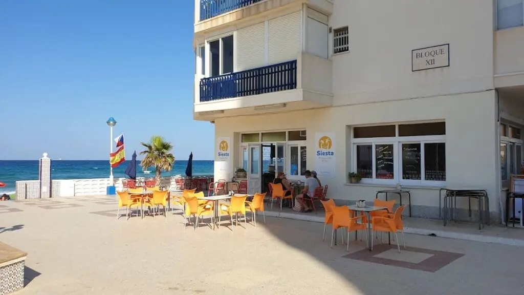 Terraza de Siesta Restaurante Bar en La Manga