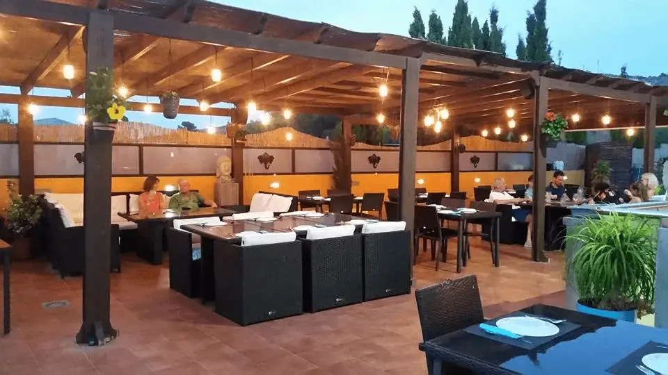 Naan y especialidades indias en The Curry Gardens
