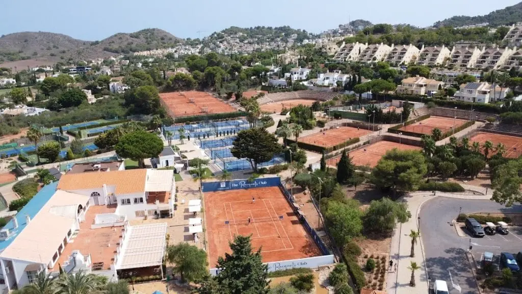 Pistas de tierra batida de The Racquets Club en La Manga Club