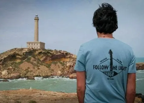 Producción local de THE WIND Eco Surf Wear en La Manga