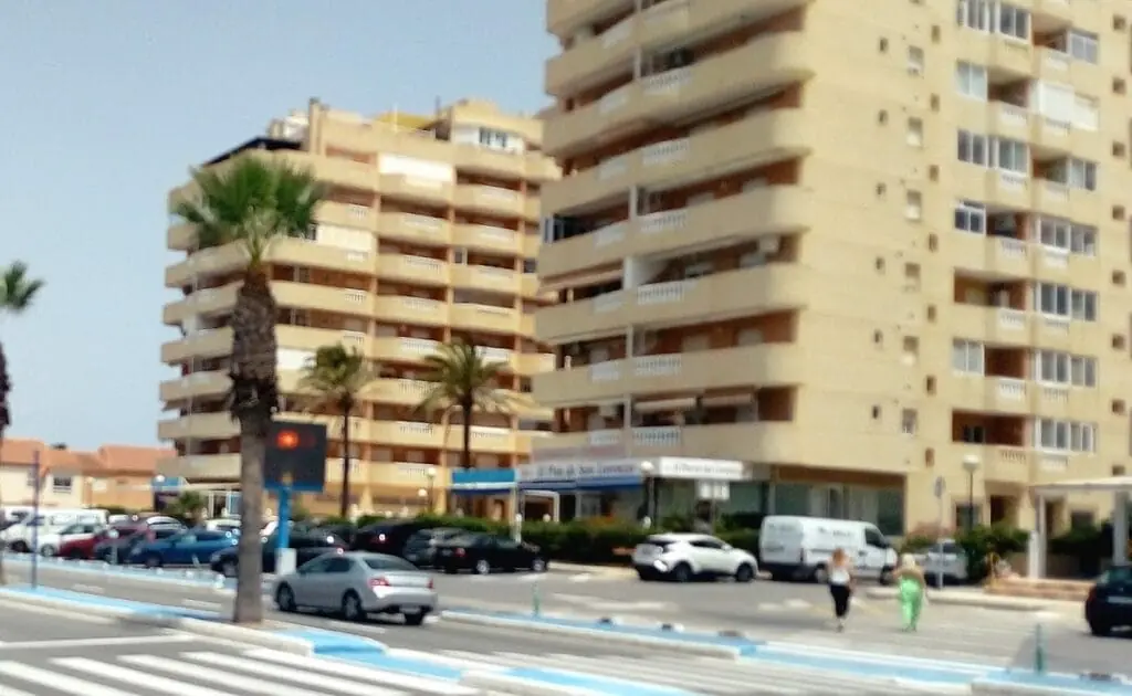 Veo~Veo Summer Shop – tienda de temporada de verano (ropa de playa y artículos de verano) en La Manga, imagen 1