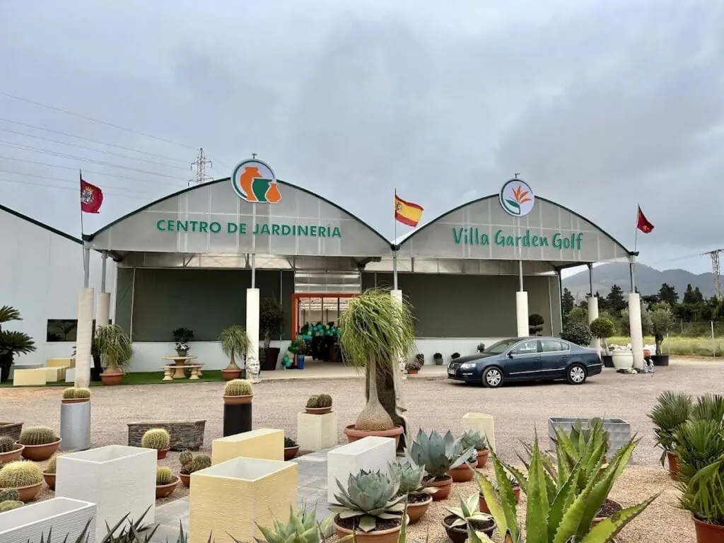 Vivero Villa Garden Golf junto al campo de golf de Los Belones