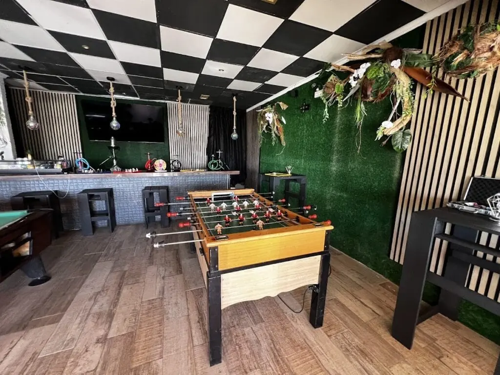 Ambiente de White Diamond lounge bar, km 13 La Manga