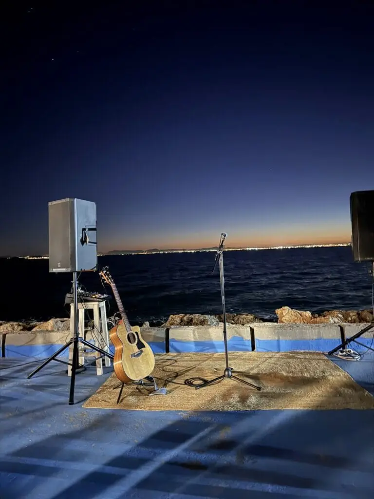 Ambiente de Wind Bar en La Manga