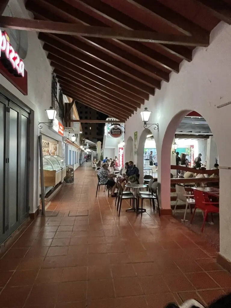 Zoco La Manga (Alcazaba Zoco) – centro comercial en La Manga, imagen 5